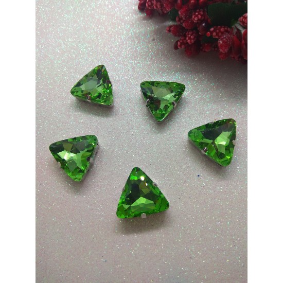 Стразы в цапах "Треугольник" 18 мм цв. светло-зеленый, цена за 1 шт